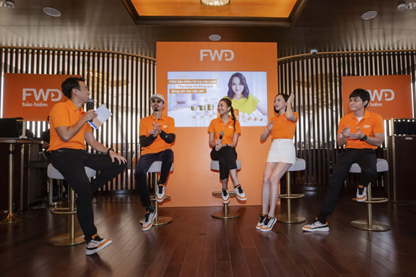 Người nổi tiếng nói về bảo hiểm FWD